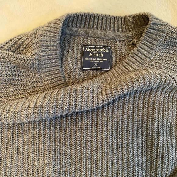 Abercrombie & Fitch Crewneck Sweater - Picture 3 of 3